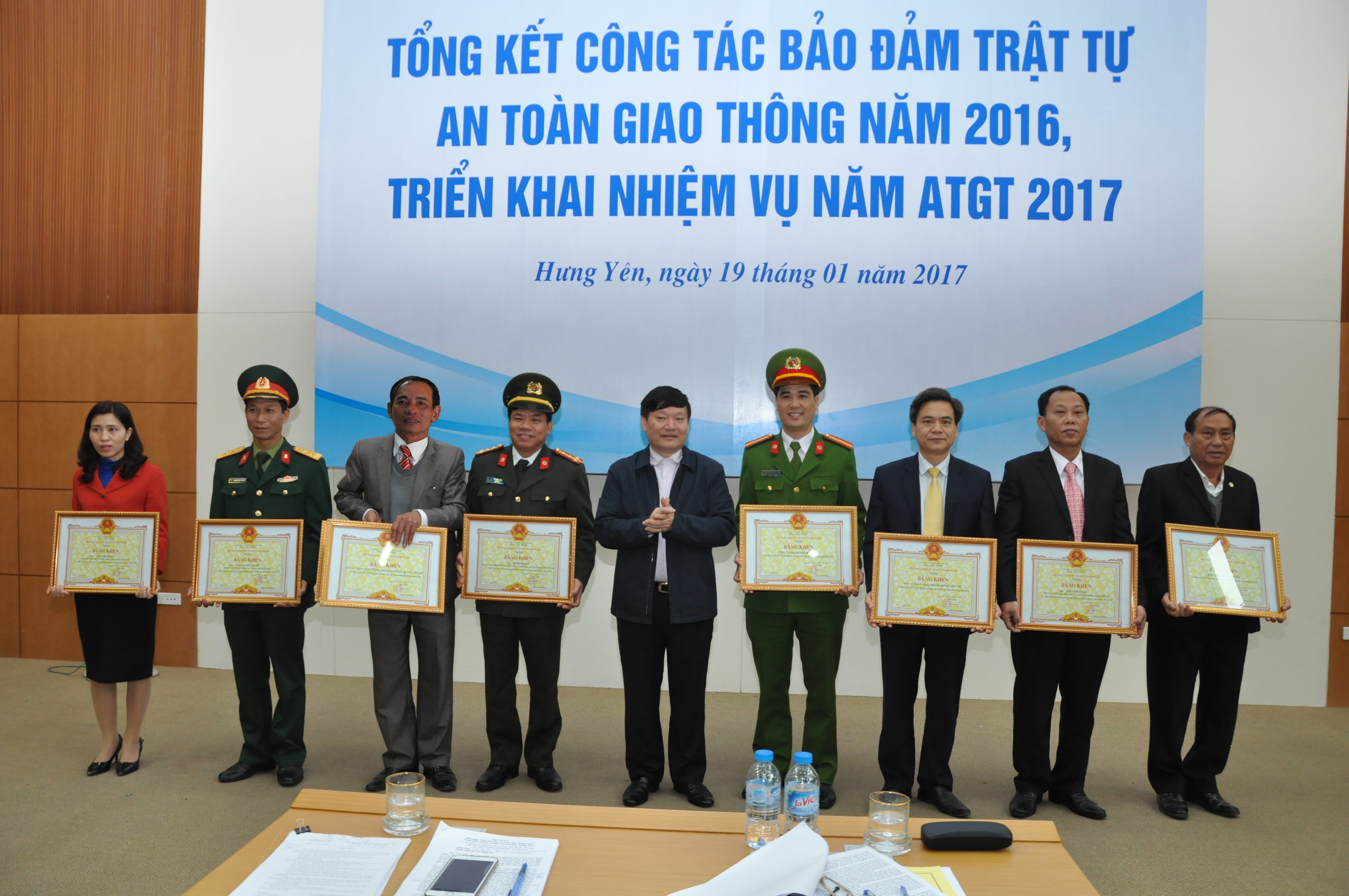   Hội nghị tổng kết công tác đảm bảo trật tự an toàn giao thông năm 2016 và triển khai nhiệm vụ năm 2017