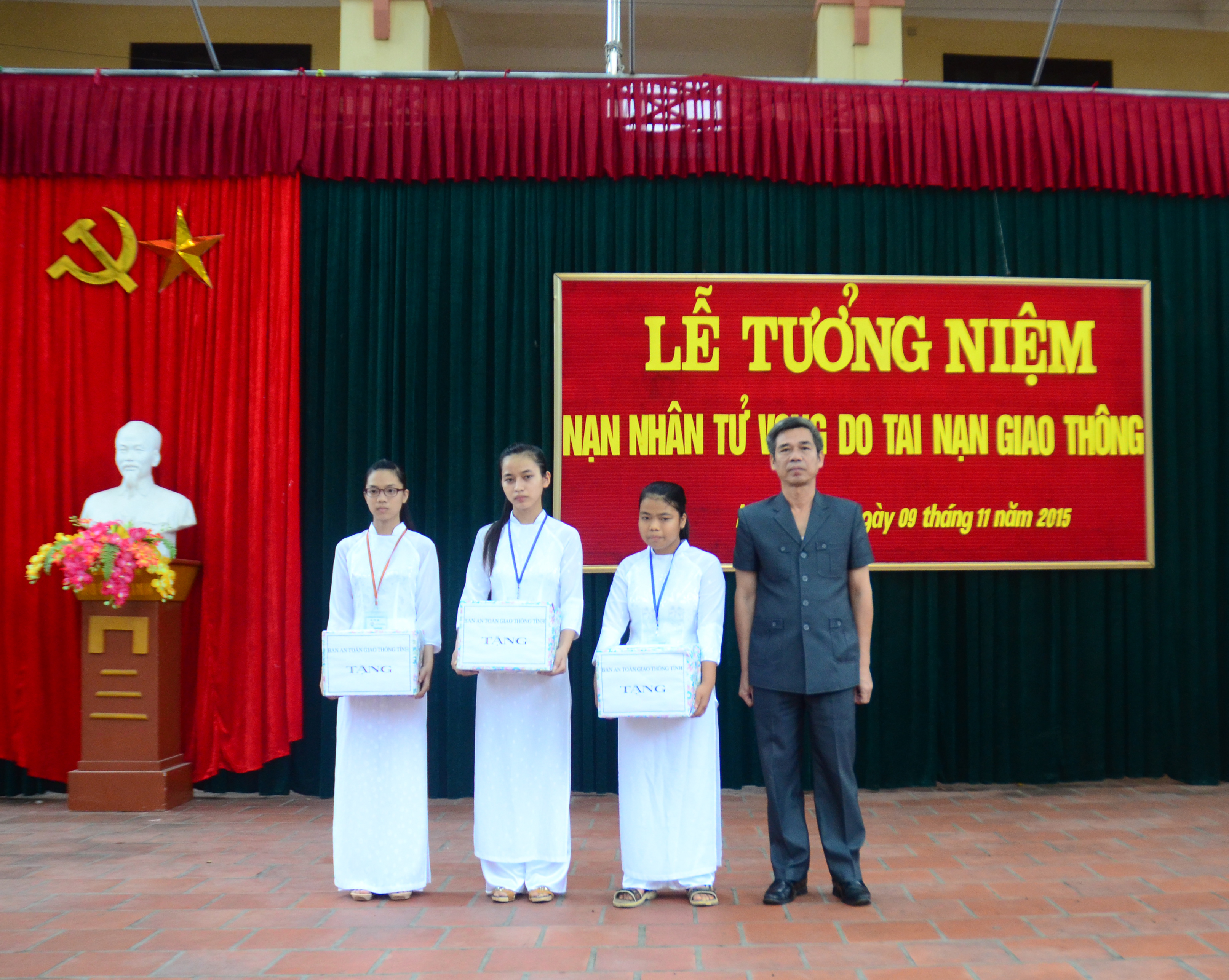   Lễ tưởng niệm các nạn nhân tử vong do tai nạn giao thông tại Hưng Yên